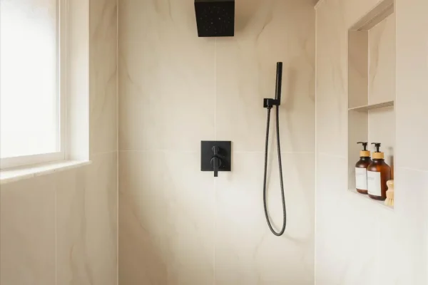 10 1320 Roberston Street Bathroom 10